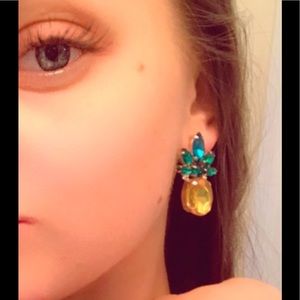 ✨Sparkling Pineapple Rhinestone Earrings✨